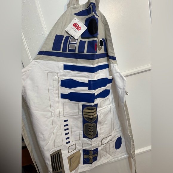 NWT Williams Sonoma Star Wars R2-D2 apron - Picture 3 of 7